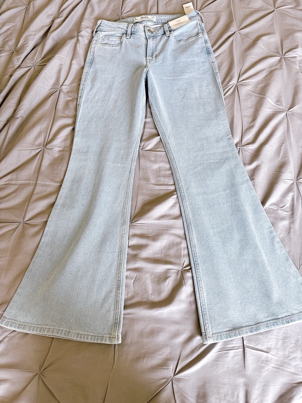 NWT Hollister High Rise Flare Jeans Women’s 8R W29 Light Wash Stretch - Picture 3 of 13